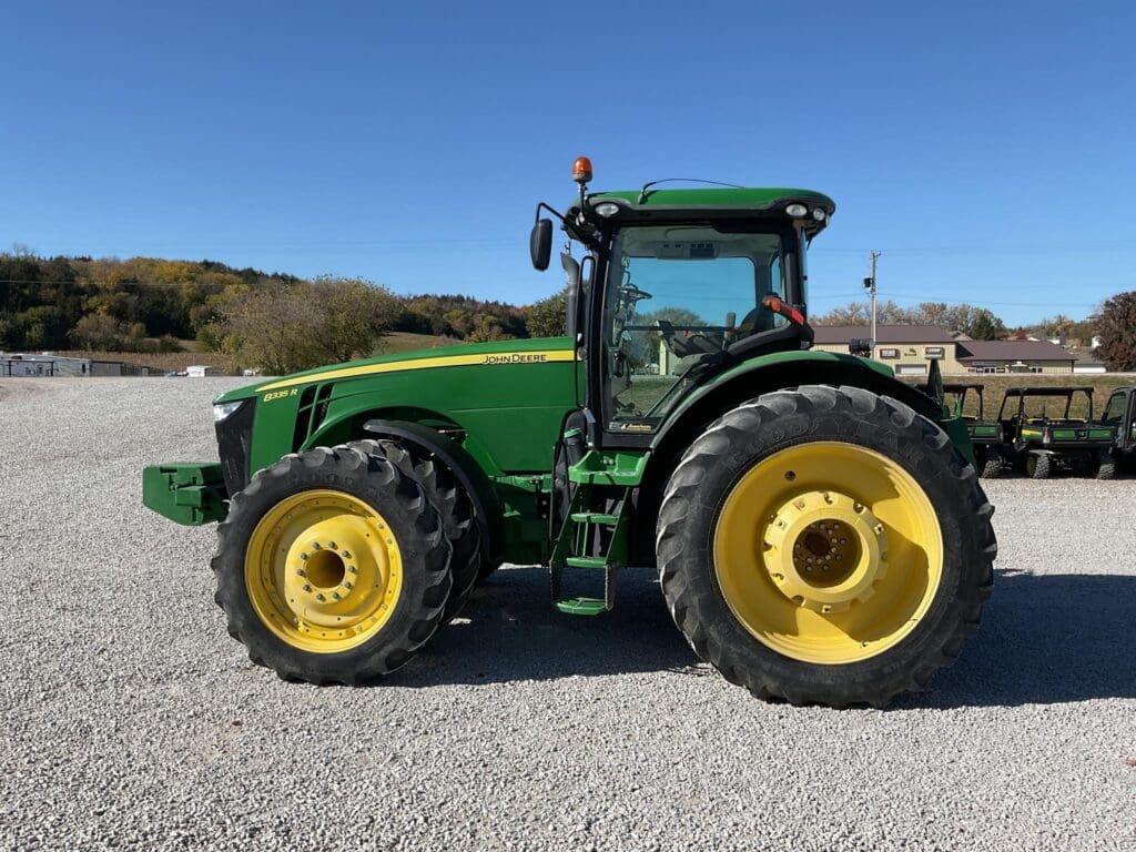 2013 Jd 8335r