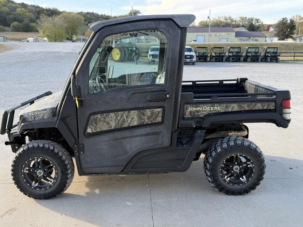 2018 Jd Gator Xuv835r