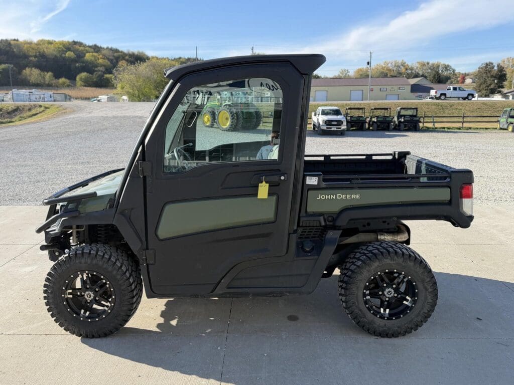 2022 John Deere Xuv835r
