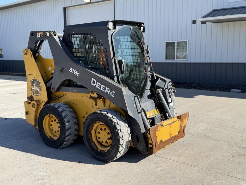 2022 Deere 318g