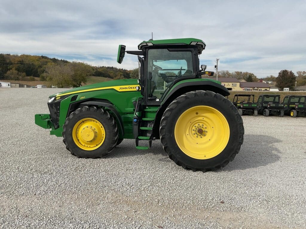 2023 Jd 8r250
